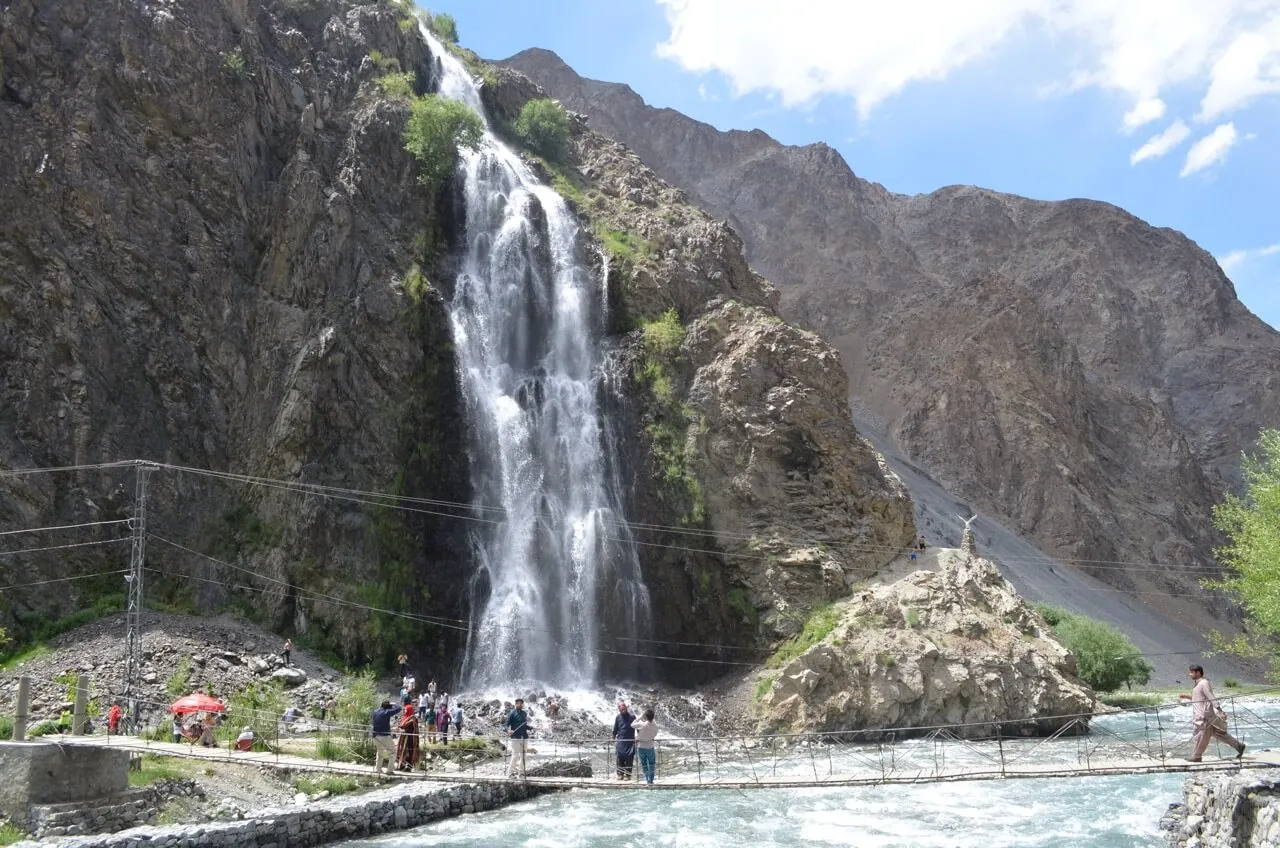 Manthoka Waterfall